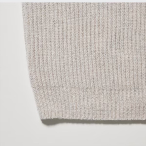 Uniqlo U Premium Lambswool Ribbed V-Neck Sweater by Christophe Lemaire S - Picture 4 of 12